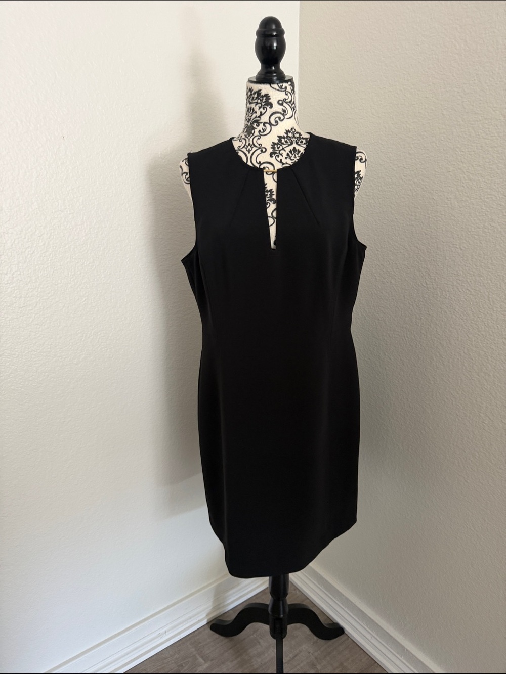 Micheal Kors Classic Black Sleeveless Sheath Dress - Elegant Minimalist size 14